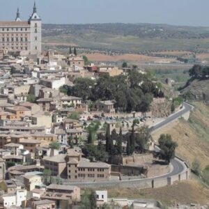 El turismo "masivo" en el Casco Histórico de Toledo: ¿oportunidad o desventaja?