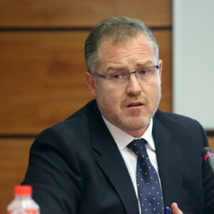 Contra el mundo, contra la vida