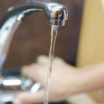 El PP de Quismondo «desoye a sus vecinos» y aprueba la privatización del agua