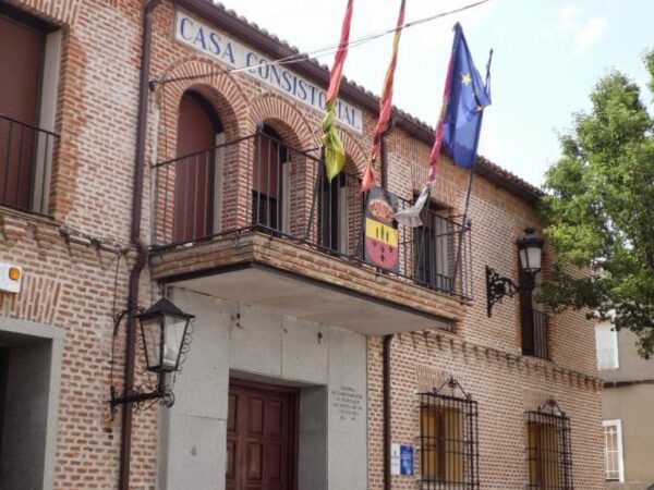 Muere un hombre de 61 años tras sufrir una salida de vía y colisionar contra un árbol en Quismondo