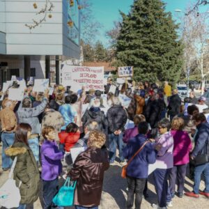 Impulsan una recogida de firmas para reclamar más personal al "abandonado" centro de salud del Polígono