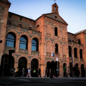 PP y Vox exigen a la Junta que revierta "los recortes" en la Escuela Oficial de Idiomas de Toledo