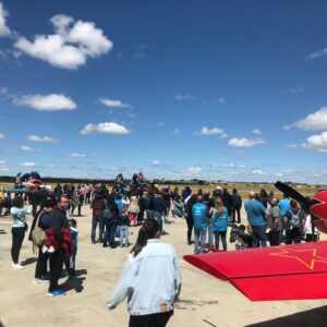 La ONG 'Aviación Sin Fronteras' celebra su XX aniversario acercando la aviación a colectivos con capacidades diferentes