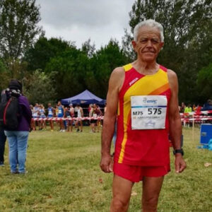 El toledano Juan López, de 75 años, campeón de Europa de Cross