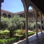 El Museo de Santa Cruz expondrá 90 obras almacenadas de Canogar, Miró, Palencia o el Grupo Tolmo