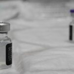 La vacuna contra la COVID no será obligatoria en Castilla-La Mancha, donde «no hay pacientes que la rechacen por su marca»