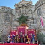 GALERÍA | Los Reyes Magos hacen parada en Toledo para saludar a niños y niñas en este año «tan especial»