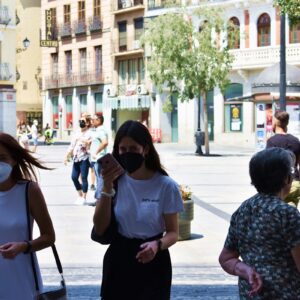 La mascarilla deja de ser obligatoria en centros de salud, hospitales, farmacias y centros sociosanitarios