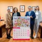 Soliss entrega el calendario de 2021 ilustrado por Toni Reollo a los pueblos de La Sagra protagonistas de noviembre