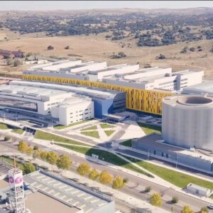 La falta de cobertura e Internet, o la privatización del parking, nuevas críticas al Hospital Universitario