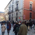 La Asociación de Guías Turísticos quiere prohibir los megáfonos en las rutas en Toledo y rechaza los 'free tour'