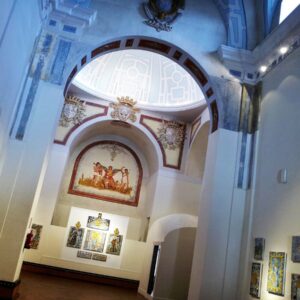 Recuperar rosas antiguas, videoteca o talleres de vestimenta romana para celebrar el Día Internacional de los Museos