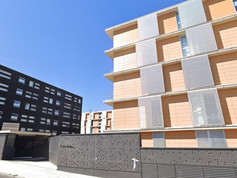 Sumar rechaza el modelo de la Junta en las 148 de Río Yedra y exige una gestión pública directa y social de la vivienda