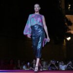 GALERÍA | La Plaza del Ayuntamiento de Toledo se convierte en alfombra roja con el desfile de moda 'Resurgir'