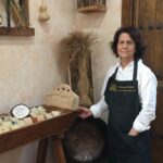 Así es el legado de Rosario Castaño, una maestra quesera que "empezó de pequeña ayudando y sin saberlo fue una emprendedora"