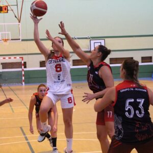 Las jugadoras del CB Polígono, campeonas del Trofeo Junta de Comunidades de Baloncesto Femenino