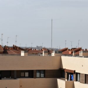 La dignidad empieza con techo y empleo