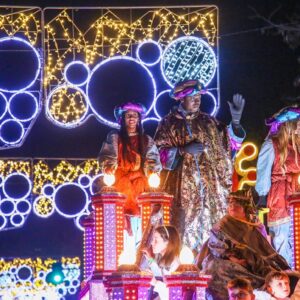 Nueve carrozas, 30 caballos y 6.000 kilos de caramelos: Toledo se prepara para la noche "más mágica del año"