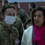 La ministra de Defensa elogia a los soldados ucranianos que se forman en Toledo: "La lucha no es solo por su país, sino por la paz"