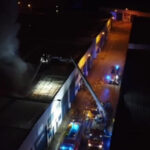 Extinguido el incendio que afectó a dos naves del polígono industrial de El Viso de Juan