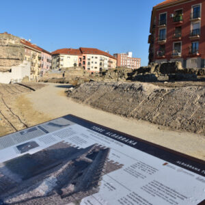 Gregorio pide ayudas urgentes para la muralla de Talavera mientras impulsa rutas turísticas por el recinto amurallado