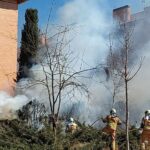 Un nuevo incendio en el Polígono afecta a arbolado y setos en la calle Río Fresnedoso