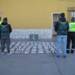 Detenido al levantar sospechas en la A-4: iba de Sevilla a Italia con 40 kilos de marihuana ocultos en la furgoneta