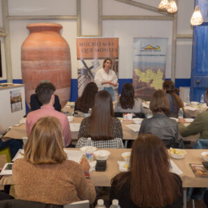 Una ruta de degustación de quesos, vinos y aceites por los Montes de Toledo como propuesta navideña