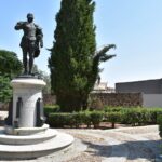 escultura garcilaso plaza