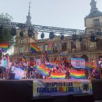 Toledo se manifiesta con orgullo y resignación por los derechos LGTBI: "Echamos de menos la bandera"