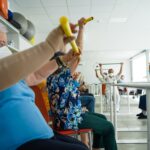 Asociación de Parkinson rehabilitacion ejercicio personas mayores