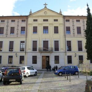 Un hombre se precipita desde el Seminario Mayor de Toledo y fallece