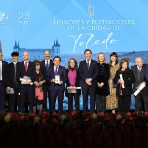 Toledo celebra "todo lo que le une" en el día grande de la ciudad con la entrega de Honores y Distinciones