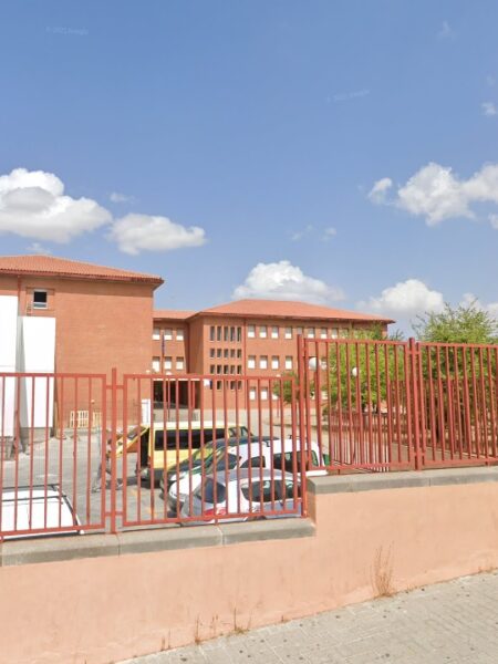 Un docente del IES Julio Verne de Bargas sufre una agresión por parte de alumnado