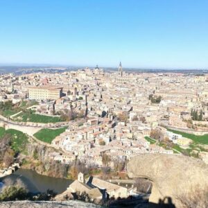 Toledo reivindica un turismo "de calidad" frente "al de masas" al ritmo de 'Quédate conmigo', de Pole
