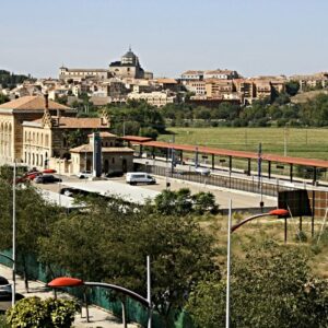 Sin aparcamiento en casa: Santa Bárbara busca soluciones en el entorno de la estación de tren tras descartarse la ORA