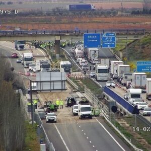 Los agricultores provocan cortes de tráfico en varias carreteras de la provincia de Toledo