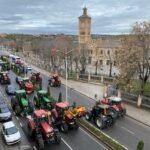 manifestacion protesta tractorada agricultores agricultura ganaderia