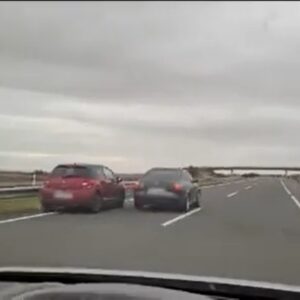 Investigan a un hombre por conducir ocupando dos carriles y cerrando el paso a otros vehículos en Villafranca de los Caballeros