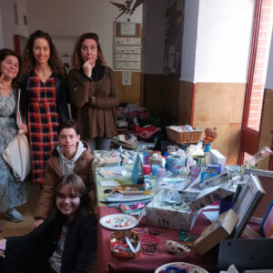 El IES Princesa Galiana impulsa un mercadillo y un concierto a beneficio de una niña con una enfermedad rara