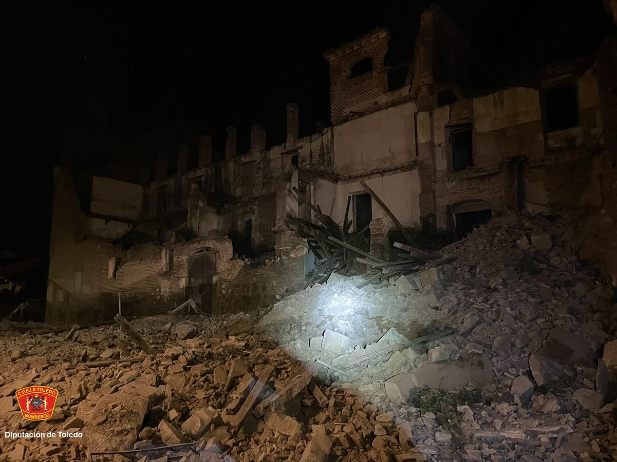 Se derrumba la fachada del antiguo Colegio de los Jesuitas de Oropesa a dos días de celebrar sus Jornadas Medievales