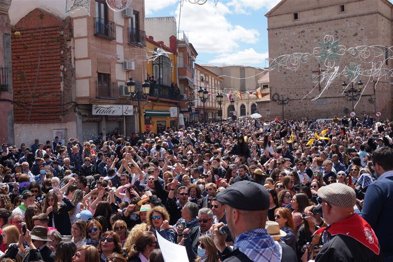 Emilio Bravo, alcalde de Mora: &quot;La Fiesta del Olivo es una feria distinta en la que los vecinos son los verdaderos protagonistas&quot;