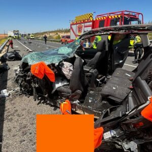 Fallece una mujer tras un choque entre un turismo y un camión en la N-301 que deja también dos heridos