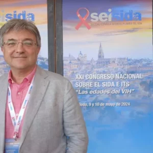 José Antonio Pérez Molina, experto en sida: “No tiene sentido hoy en día estigmatizar el VIH con lo que sabemos"