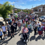 Pelahustán moviliza a un millar de personas en la marcha 'Tíntate por la ELA' para colaborar en la investigación
