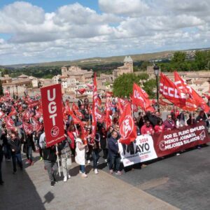 El tren y el autobús de los que sostienen el país