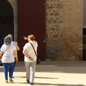 Nuevo programa de actividades para mayores en Toledo centrado en combatir la soledad: "Tienen mucho que enseñarnos"