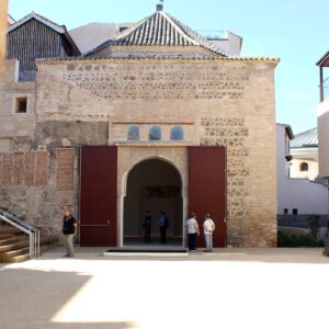 'Con la mano en el pecho', conversatorio poético y micro abierto en el Salón Rico