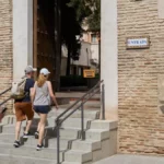 Turistas accediendo a la Sinagoga de Santa María La Blanca en Toledo EUROPA PRESS REY SOTOLONGO - Archivo