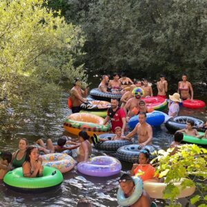 Los 'aventutontunos' se citan para un nuevo descenso en flotador por el río Alberche en Escalona